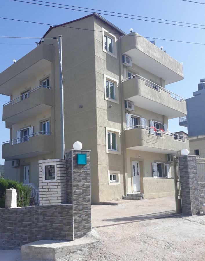 Levend Apartment