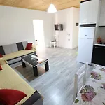 Vila Riza Veliu