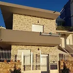 Vasili Sunstay Apartments