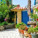 Elidon Apartments