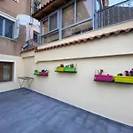 Saranda Beach Apartment