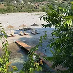 River Escape Villa - Private Beach, Scenic view&BBQ