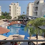 Radhima Beach Apartment-Tirana Resort