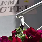 Hotel Emi