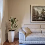 Tirana Center Cozy Apartment