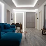 Modern Apartment In Skanderbeg Square - The Nest