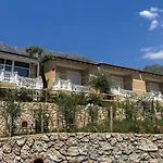 Essos Villas