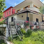 Hibroj Guesthouse