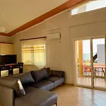 Seaview Villa Apartment 2