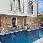 The Melbourne Hostel