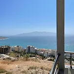 Helen'S Seaside Resort