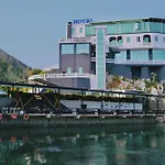 Prince Of Lake Hotel