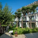 Hotel Denoel