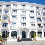 Chimaera Hotel