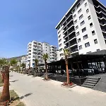 Hotel Leon - Beach Front