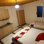 Koci Apartments