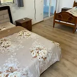 Benjys Vila