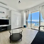 Blue Escape Sea View Apartment