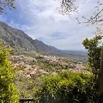Rooms Merlika -Inside The Castle-