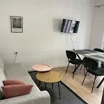 Cozy Apartment Near Center