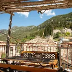 Villa Porta Qeparo