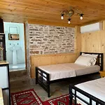 Te Ajdini Guesthouse