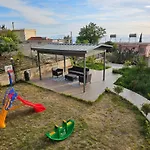 Viewtopia House