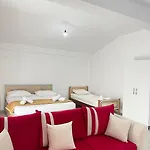 Apartamenti 71