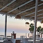 Malibu Hotel