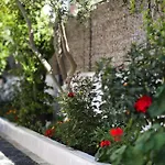 Vila Feliz - Premium Rooms With Free Private Parking