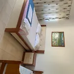 Llambro Rooms