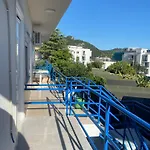 Llambro Rooms