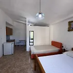 Jazoj Family Hotel