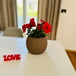 Chris Apartment