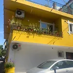 Cozy Centrally Located Room For Two 2, 10 Min Walk From City Center