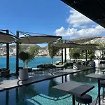 Demi Hotel