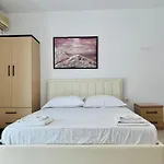 Swan Rent Rooms