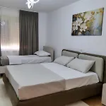 Xhejn'S Apartament 23