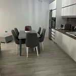 Mary'S Luxury Apartment Pogradec 1