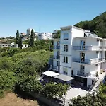 Hotel Fama