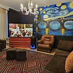 I Hostel
