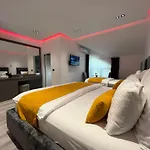Breezy Hotel