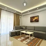 Fishta Apartment Q6 37