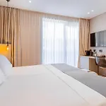 Yacht Premium Hotel
