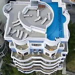 Monte Cristo Hotel - Rooftop Pool