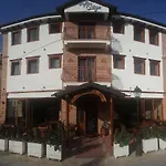 Hotel Bujtina Ollga