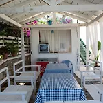 Strakosha Guest House