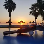 Umami Beach Resort(Karpen)