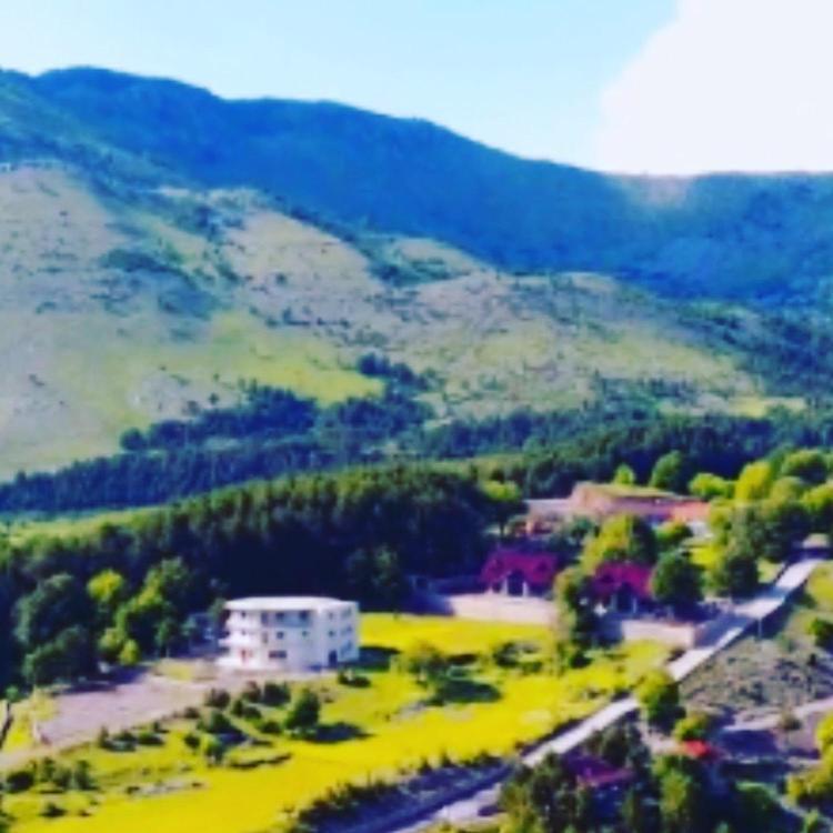 Lendina E Qete Hotel Razem