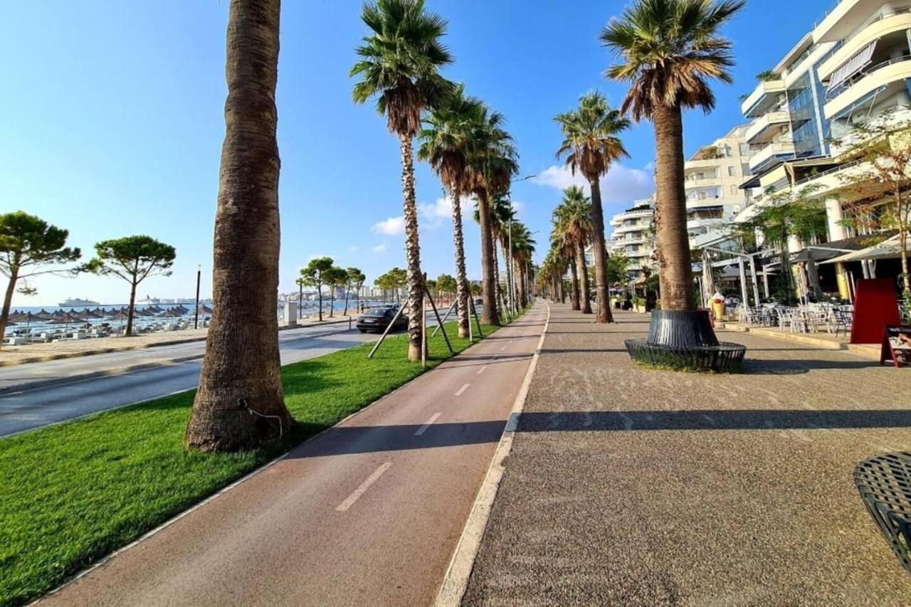 Lungomare Daily Beachfront Apartment *